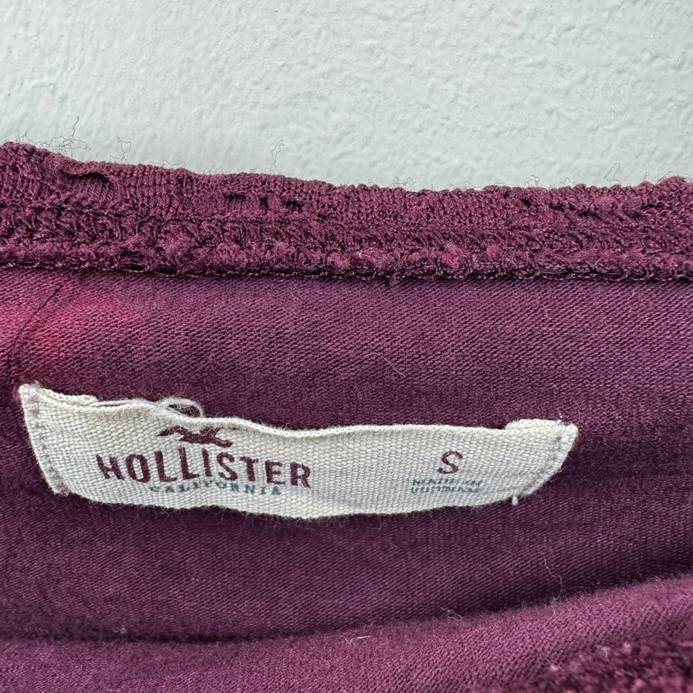 Hollister Lace Off-Shoulder Top - bell sleeve burgandy top - Picture 2 of 3